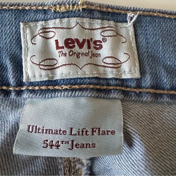 Levi’s 544 Ultimate Lift Flare light wash Mid Rise Stretch Jeans Women’s size 10 - Picture 10 of 13